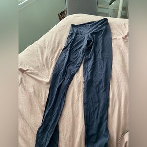 Aerie leggings, need ironing, stretchy, fit like a smaller medium